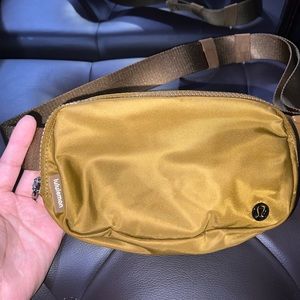 Lululemon Everywhere Belt Bag mocha color.